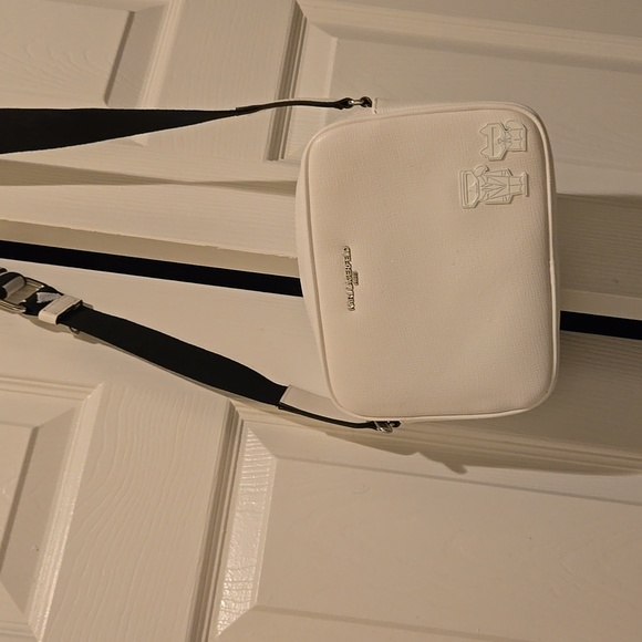 Karl Lagerfeld Paris Maybelle Crossbody Bag Winter White/Blush Nwot - Picture 2 of 6